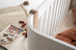 Babybett 'Wood Mini+' Weiß / Eiche 122-162 x 68 cm