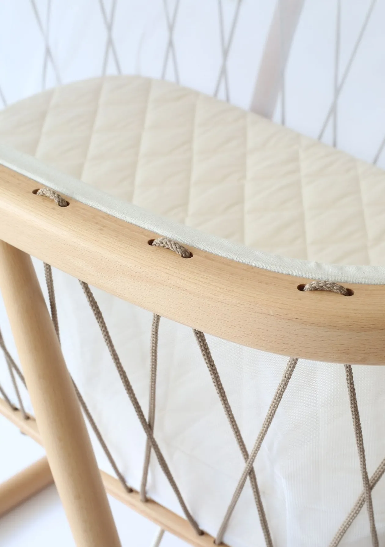 Babywiege 'Kumi' Hazelnut 68 x 40 cm