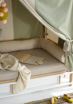 Betthimmel 'Camp' Circus