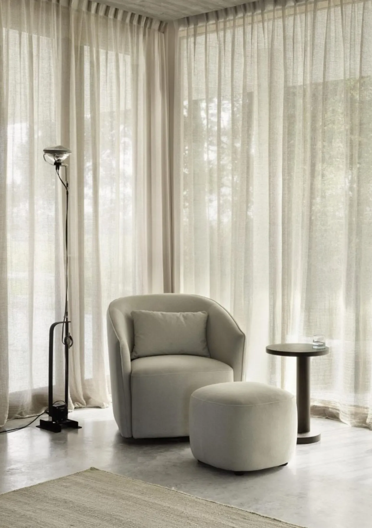 Drehsessel 'Gomi Swivel & Gliding' Mohair Beige