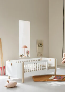 Geschwisterset für 'Wood Mini+' Babybett inkl. Junior-Erweiterung zu zwei Betten Weiß / Eiche