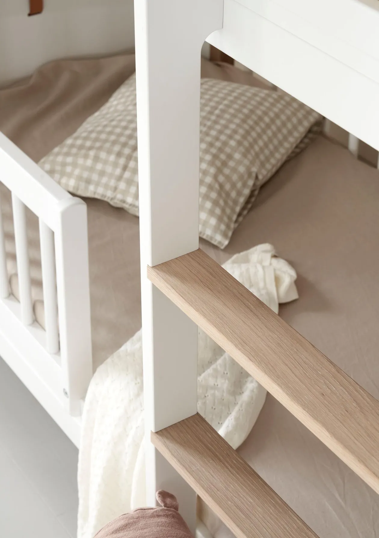 halbhohes Etagenbett 'Wood Mini+' weiß / Eiche 162 x 68 cm