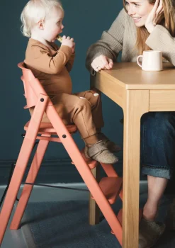 Hochstuhl 'Klapp' Recycelter Kunststoff Terracotta Pink