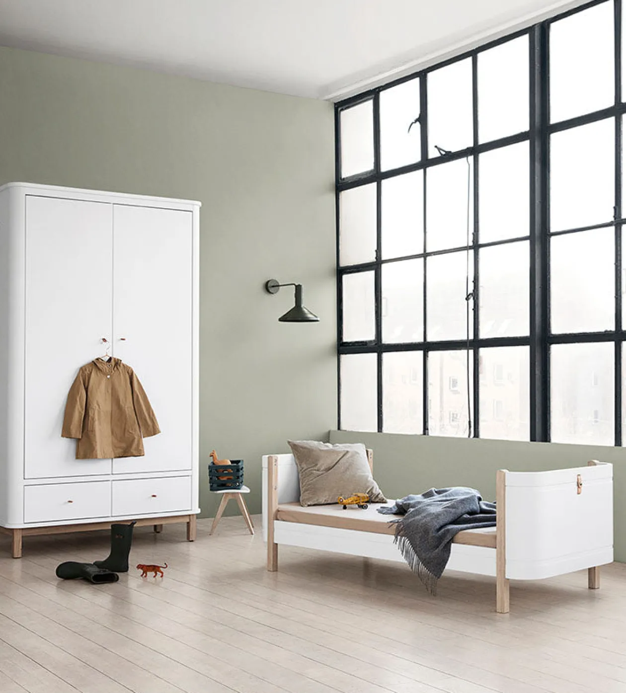 Kleiderschrank 'Wood' 2-türig weiss