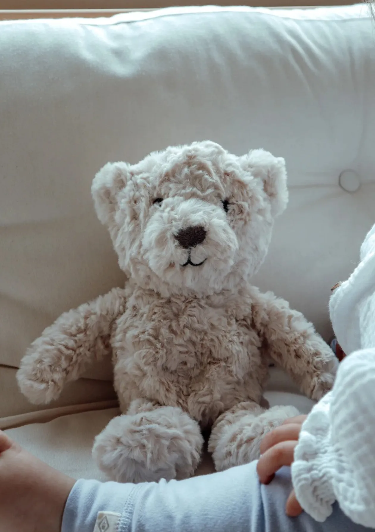 Kuscheltier mit Herzschlag 'Lou' beige (wiederaufladbar)