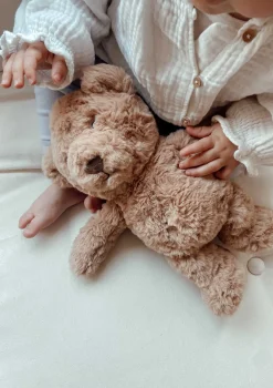 Kuscheltier mit Herzschlag 'Lou' braun (wiederaufladbar)