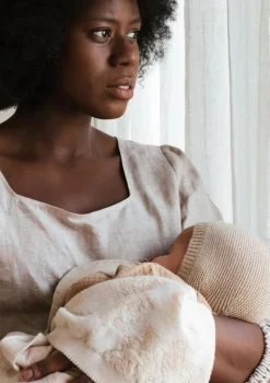 Merino Bonnet 'Dolly' Sand