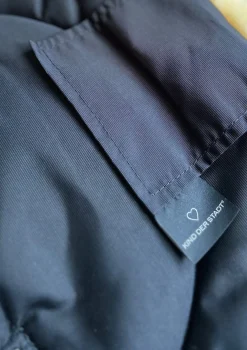 Premium Lammfell-Fußsack für Babywanne & Kinderautositz midnight black