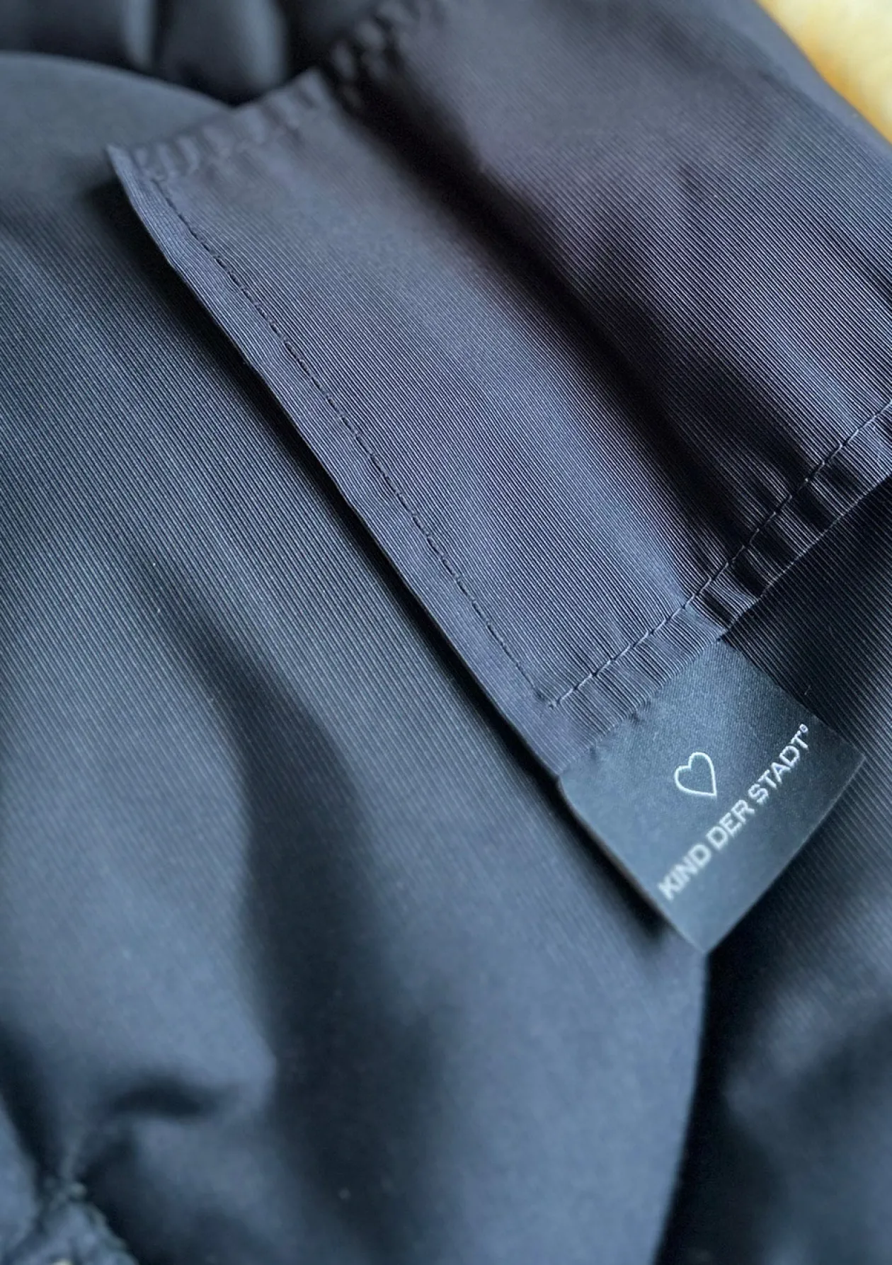 Premium Lammfell-Fußsack für Babywanne & Kinderautositz midnight black