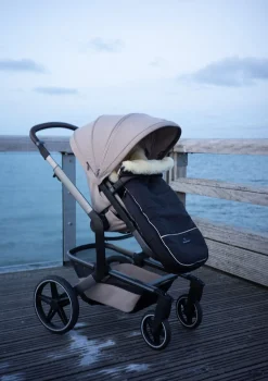 Premium Lammfell-Fußsack midnight black