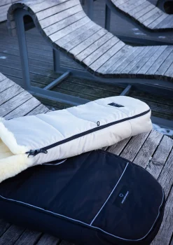 Premium Lammfell-Fußsack midnight black