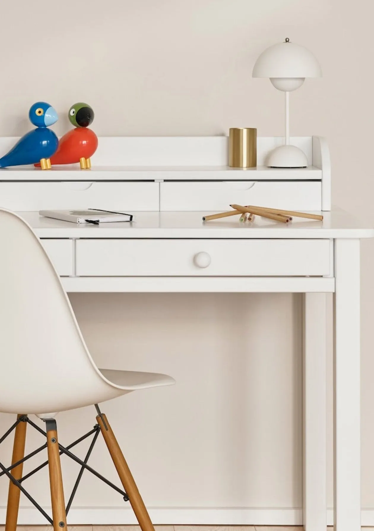 Schreibtisch niedrig weiß