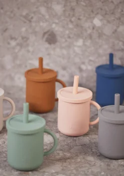 Silikon Becher mit Trinkhalm Nougat