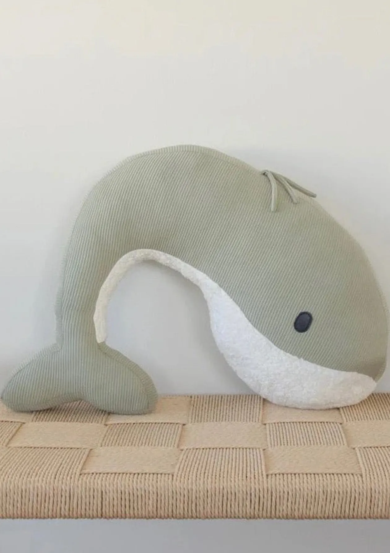 Wal Stillkissen 'Whale Momo' Eukalyptus grün