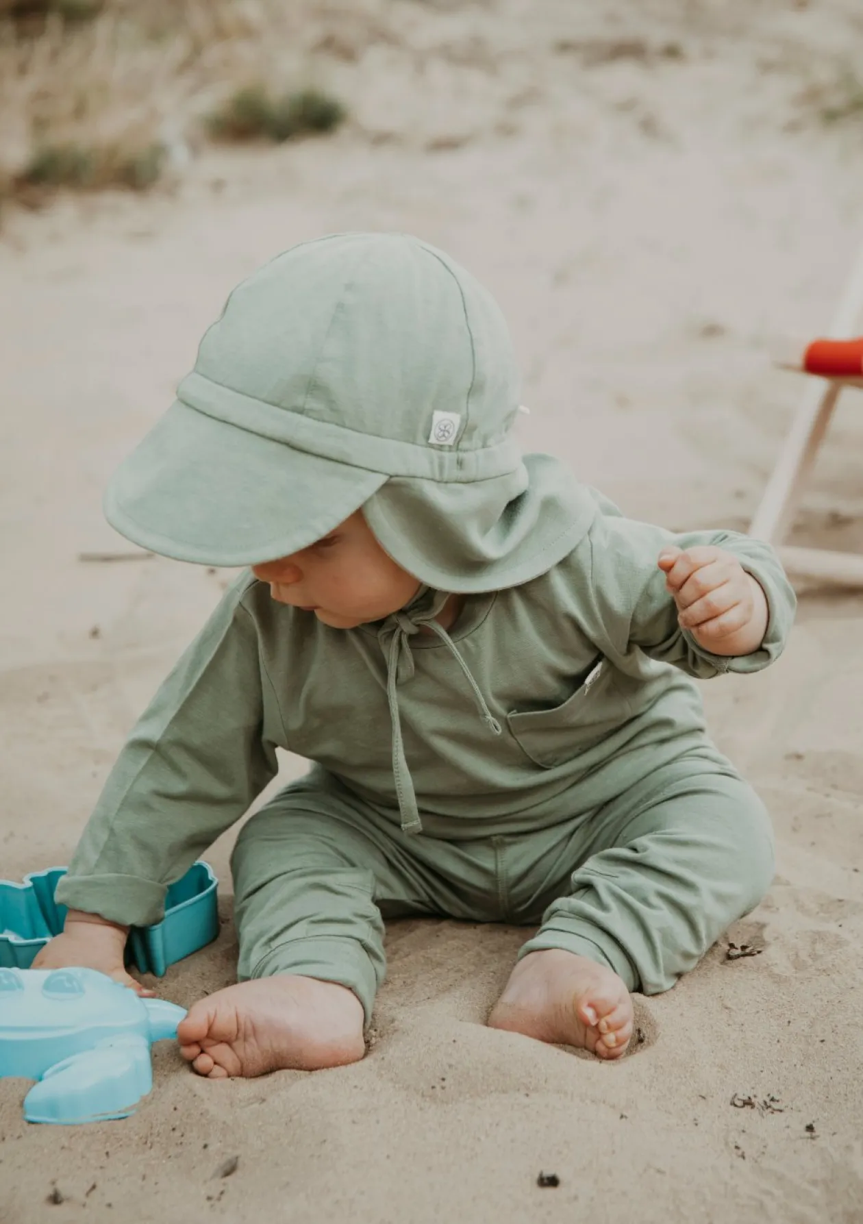 Wendbarer Sonnenhut UPF 50+ Olive Green/Sandy Beach